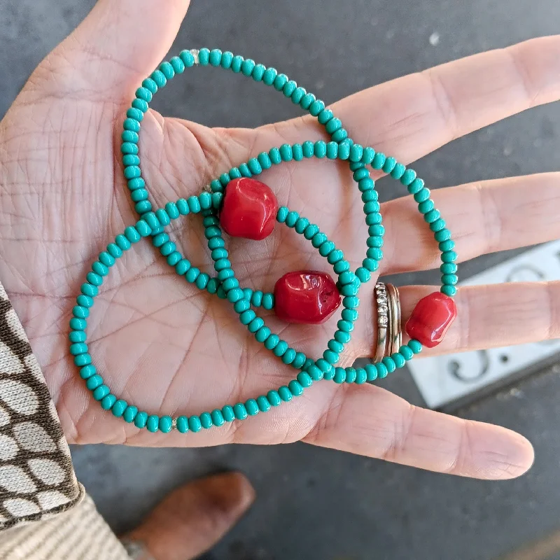 Bracelets with faceted aquamarine for sea glow -Turquoise & Coral Stretch Bracelet