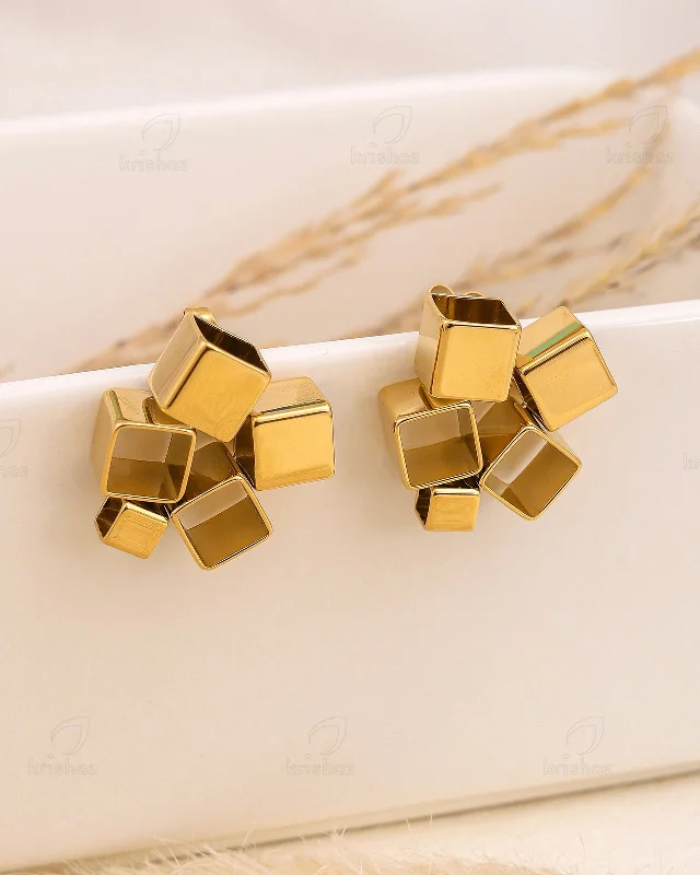 Best hoop earrings with oval shapes for a unique and elongated design-Cubic Fashionable Studs