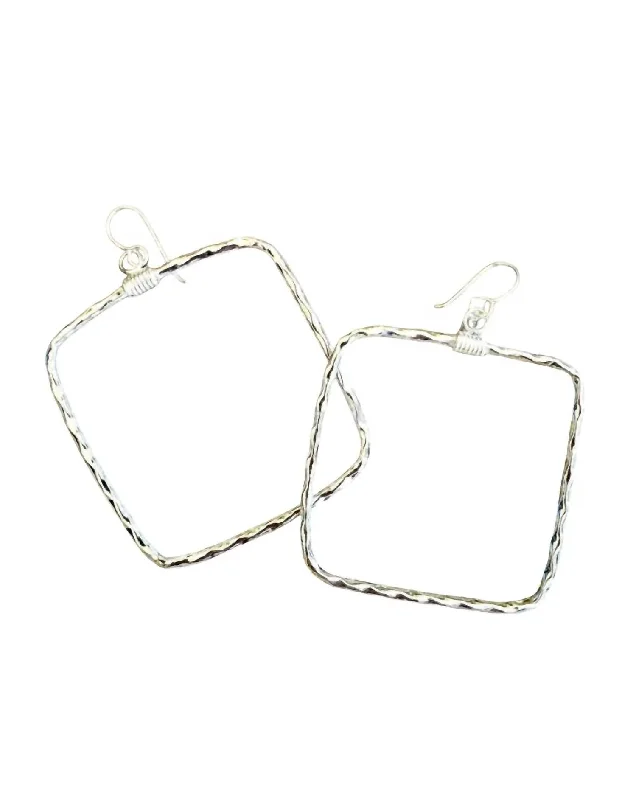 Best hoop earrings with textured silver for a rustic and organic finish-Women's Hammered Square Hoops Earrings In Silver