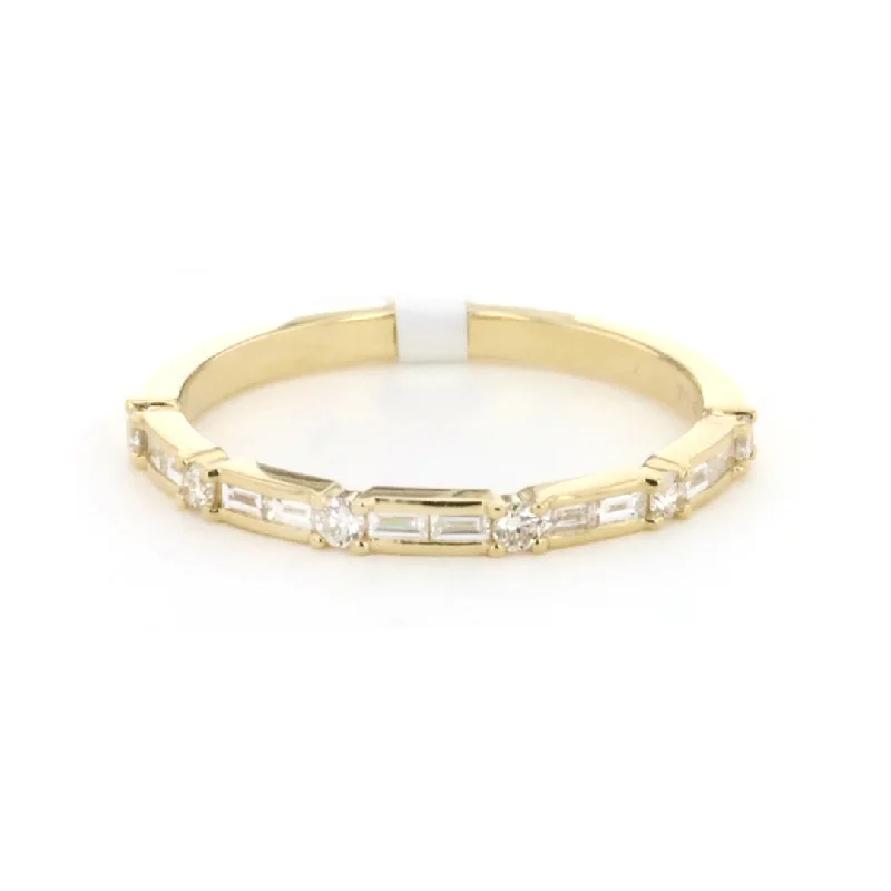 Women’s rings with matte silver for understated -0.25 ctw Diamond Band