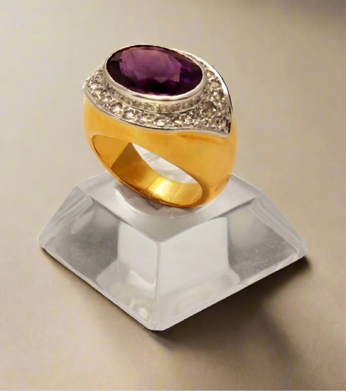 Women’s rings with knot designs for symbolism -Ring in 18k gold with Amethyst stone and brilliants