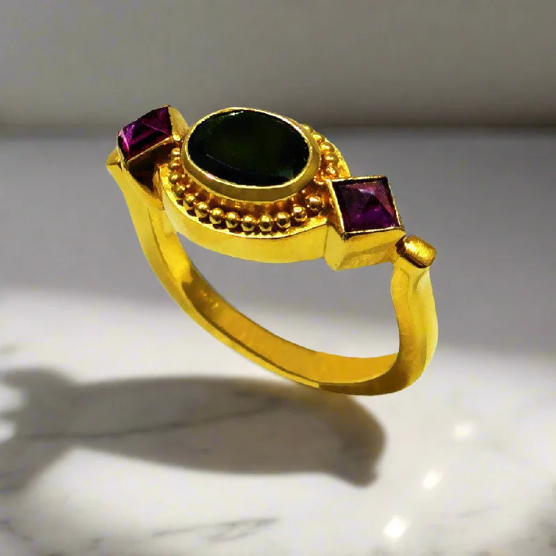 Women’s rings with rough sapphire for chic -Ring in 18k Gold with green and red tourmalines (B-41)